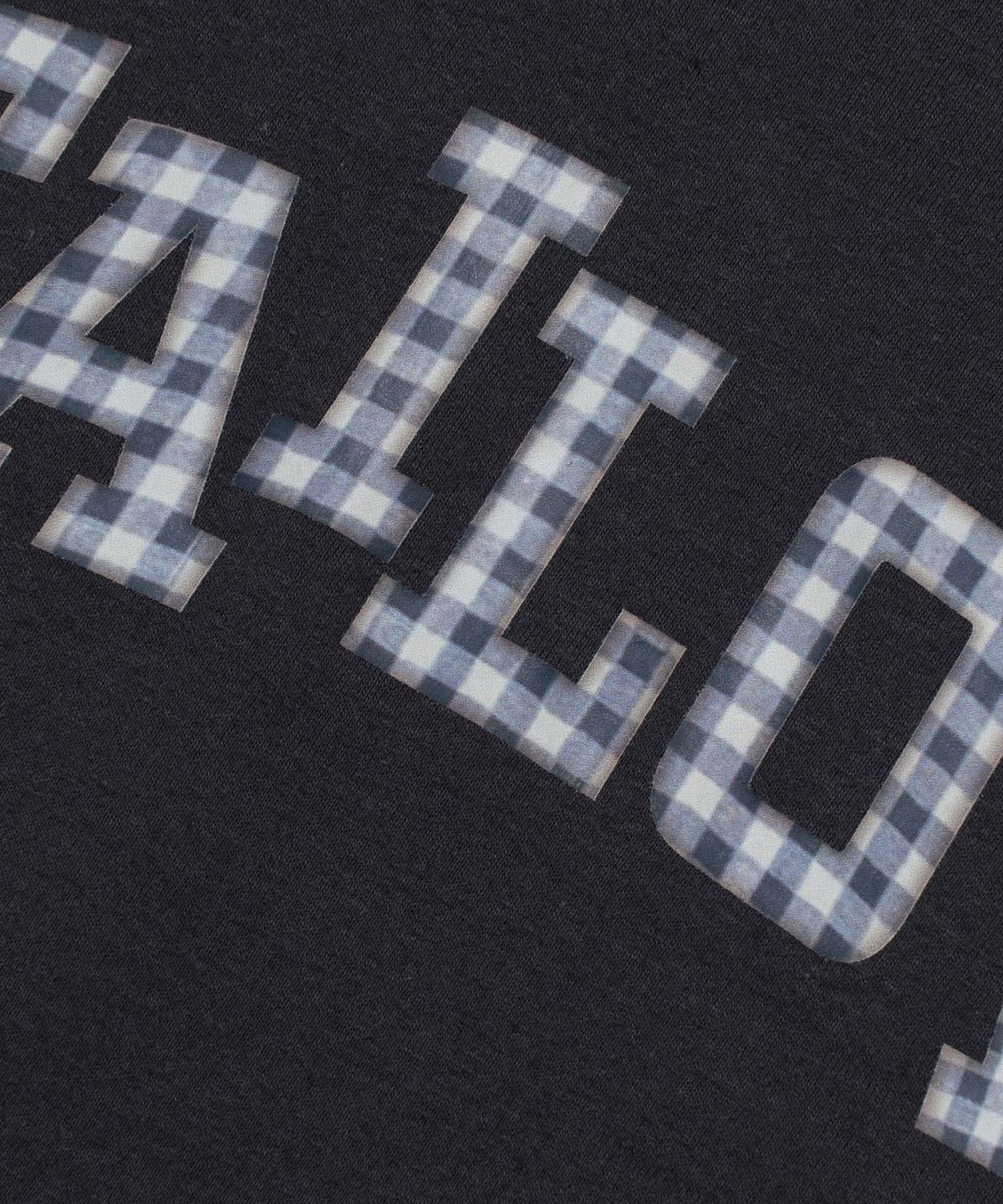 테일러 스튜디오(TAILOR STUDIO) 캠퍼스 체크 테일러 크롭 반팔티 (차콜)