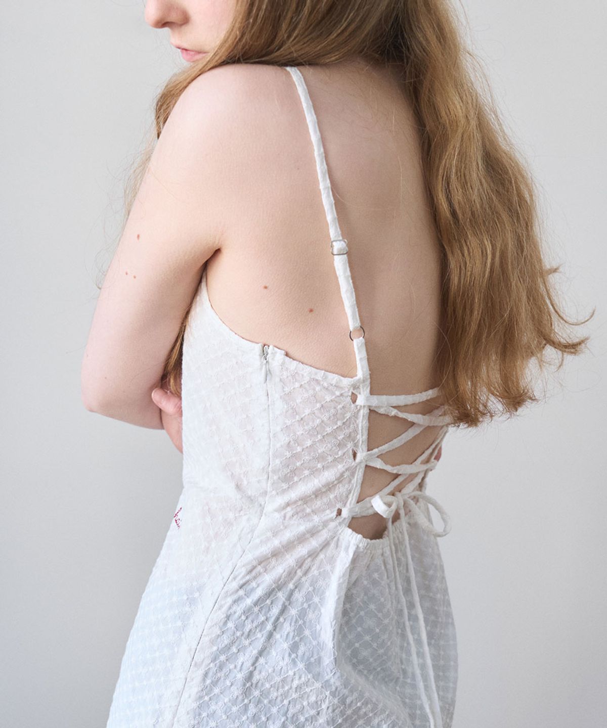 헤인트(HAINT) PUNCHING COTTON LAYERED ONE-PIECE_IVORY