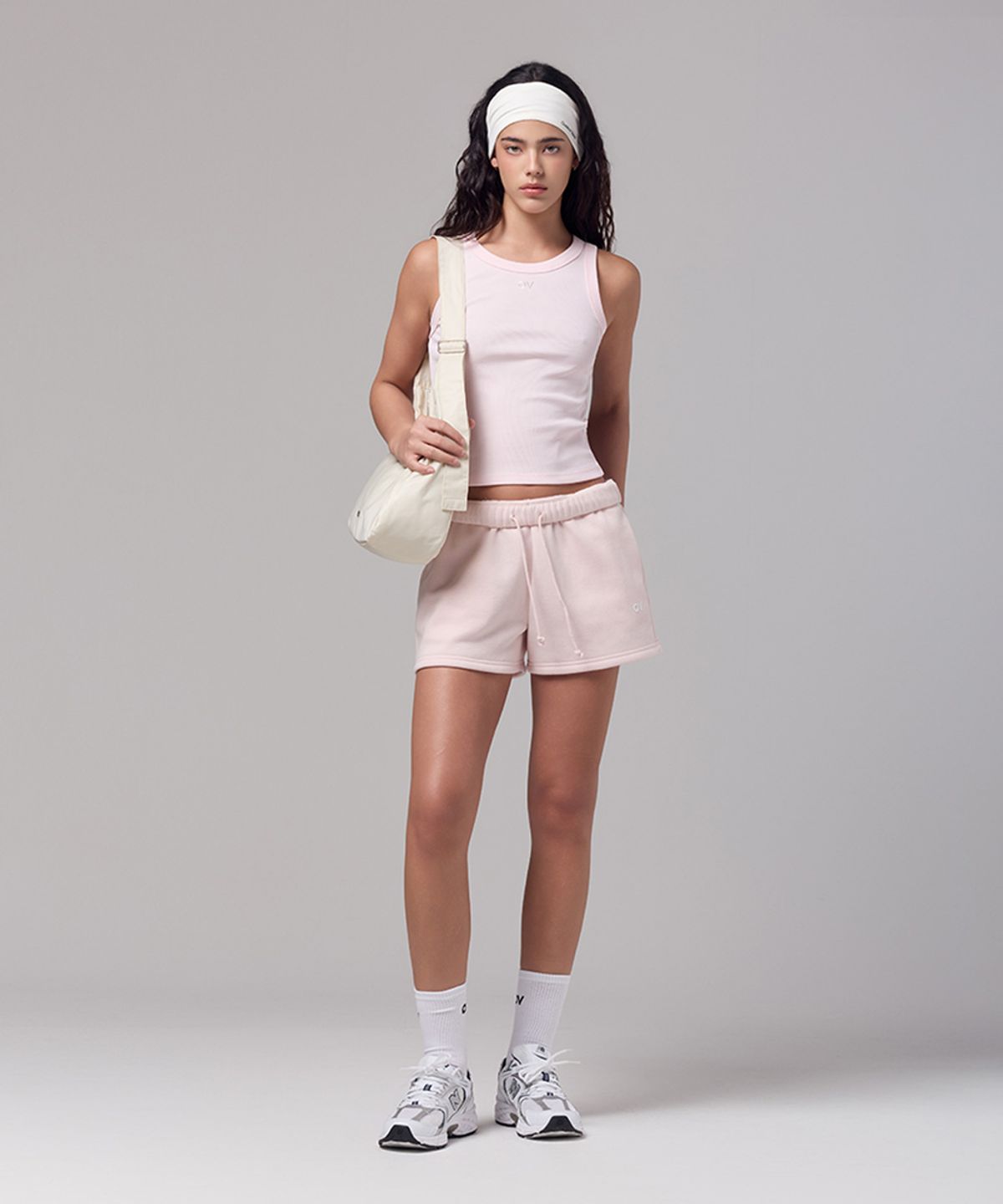 아웃도어 보이스(OUTDOOR VOICES) (W)OV CENTRAL LOGO SLEEVELESS (PINK)