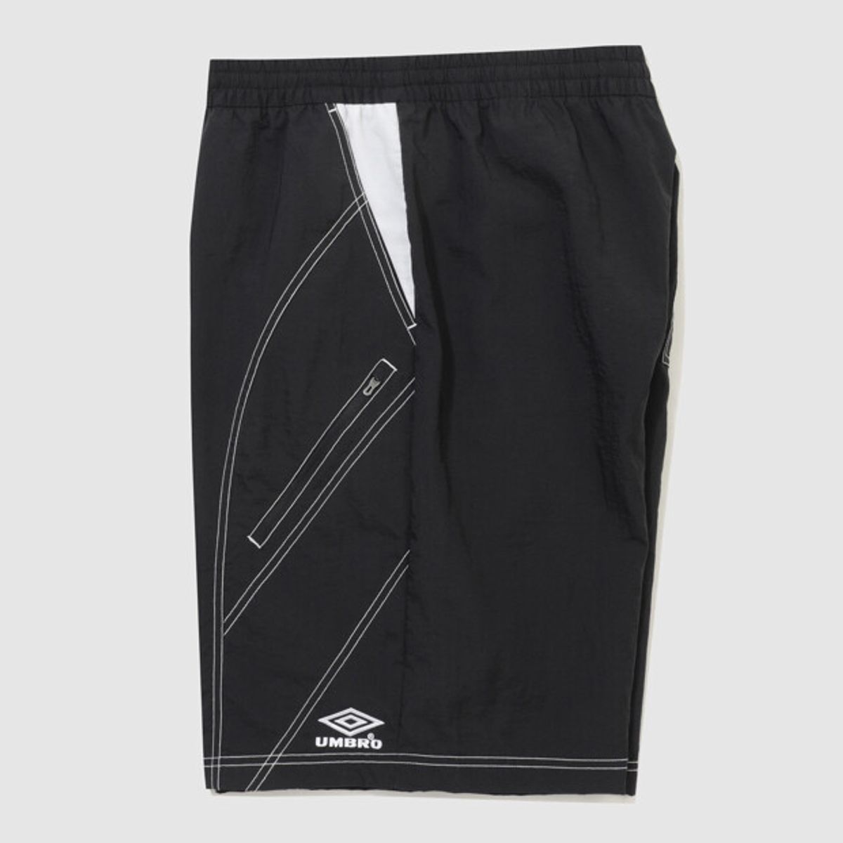 엄브로(UMBRO) 크리스피 타슬란 5.5부 버뮤다 팬츠 블랙 UR221CHP58