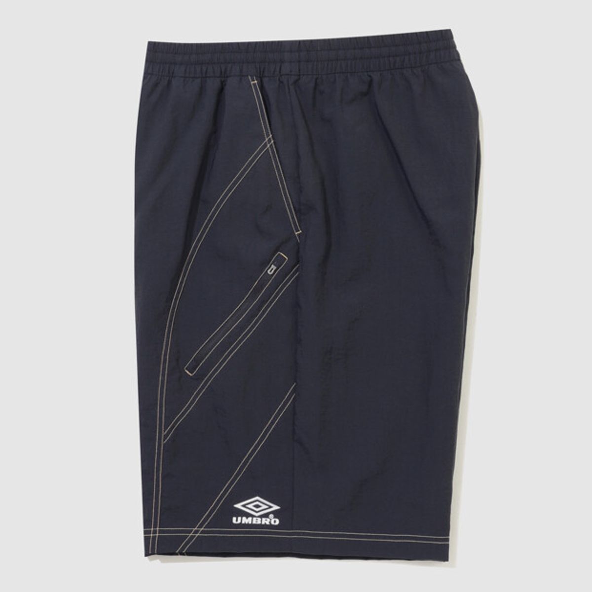 엄브로(UMBRO) 크리스피 타슬란 5.5부 버뮤다 팬츠 네이비 UR221CHP58
