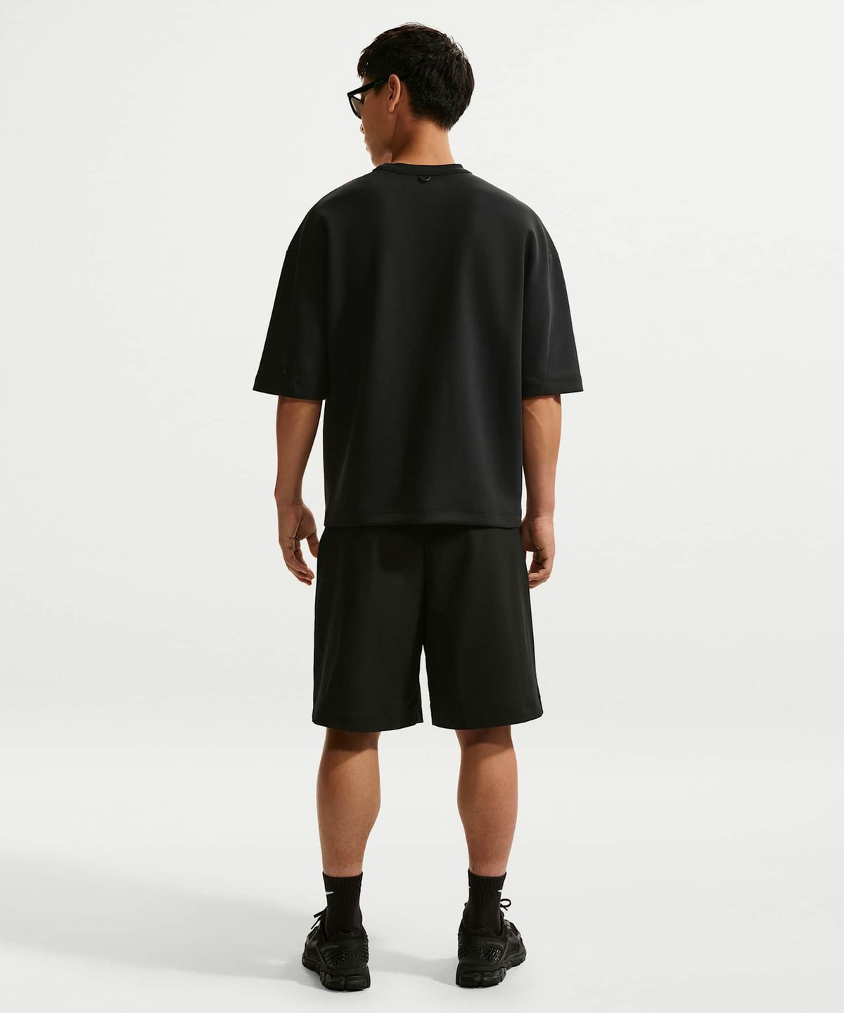 나이키(NIKE) 24.7 퍼펙트스트레치 드라이 핏 UV 8인치 쇼츠 M - 블랙:다크 스모크 그레이 / IF2775-010