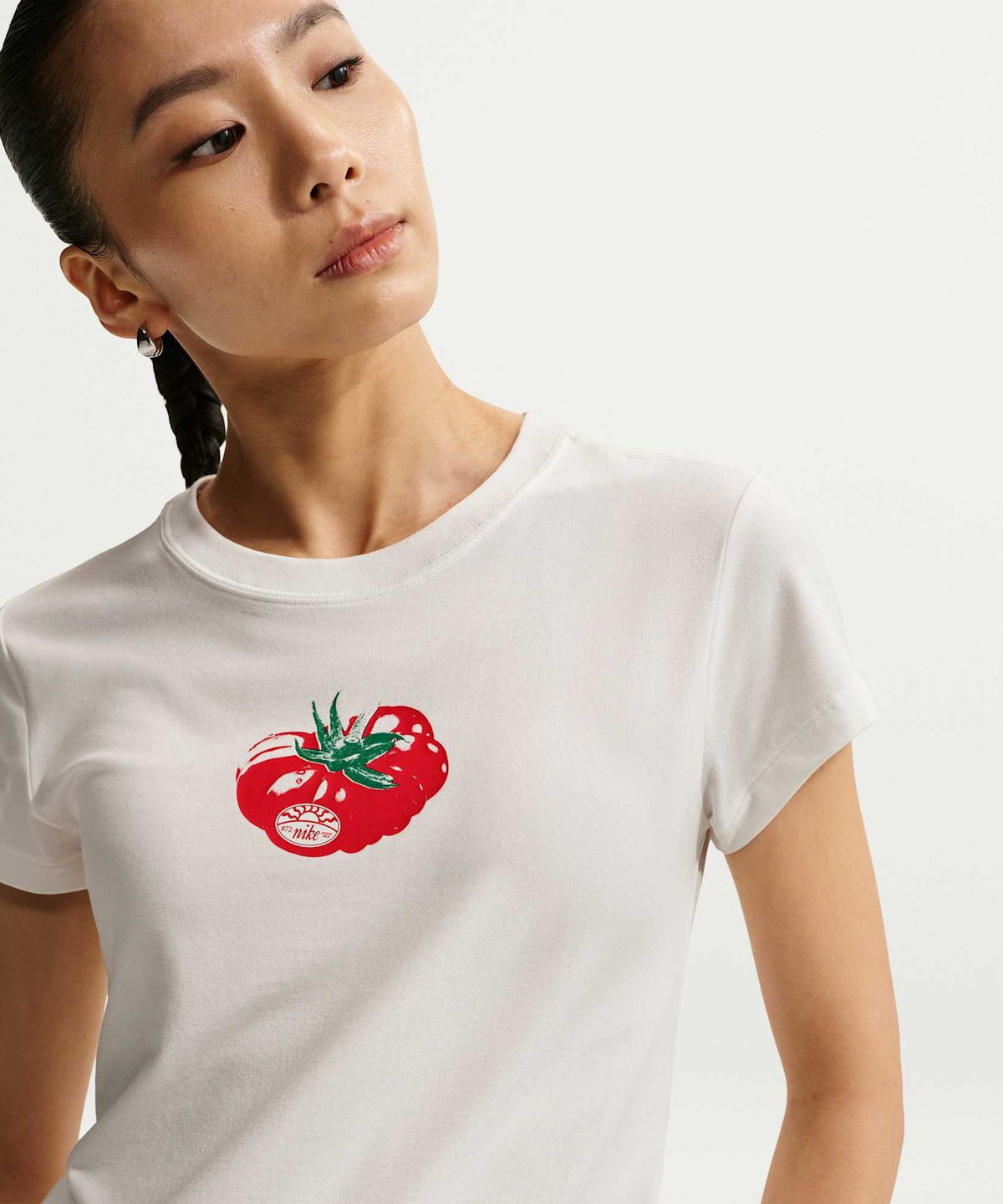 나이키(NIKE) 스포츠웨어 칠 니트 슬림 모드 크롭 티셔츠 W - 세일 / IO3532-133