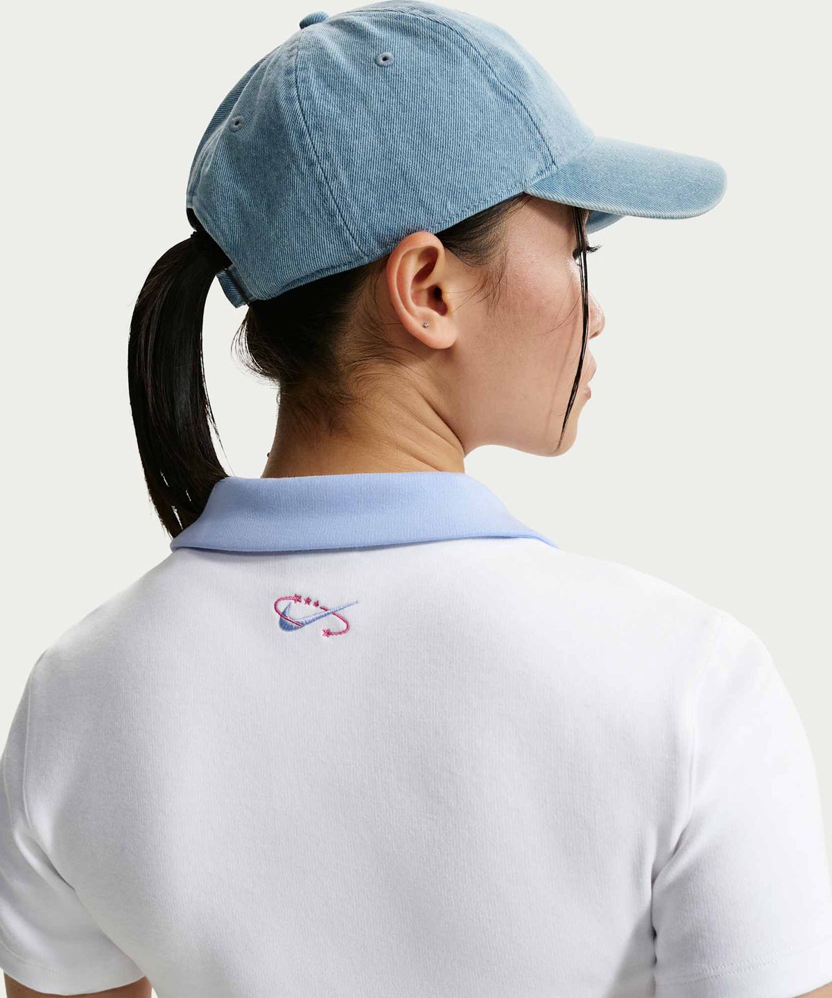 나이키(NIKE) 스포츠웨어 반소매 폴로 크롭 탑 W - 화이트 / IR7565-100