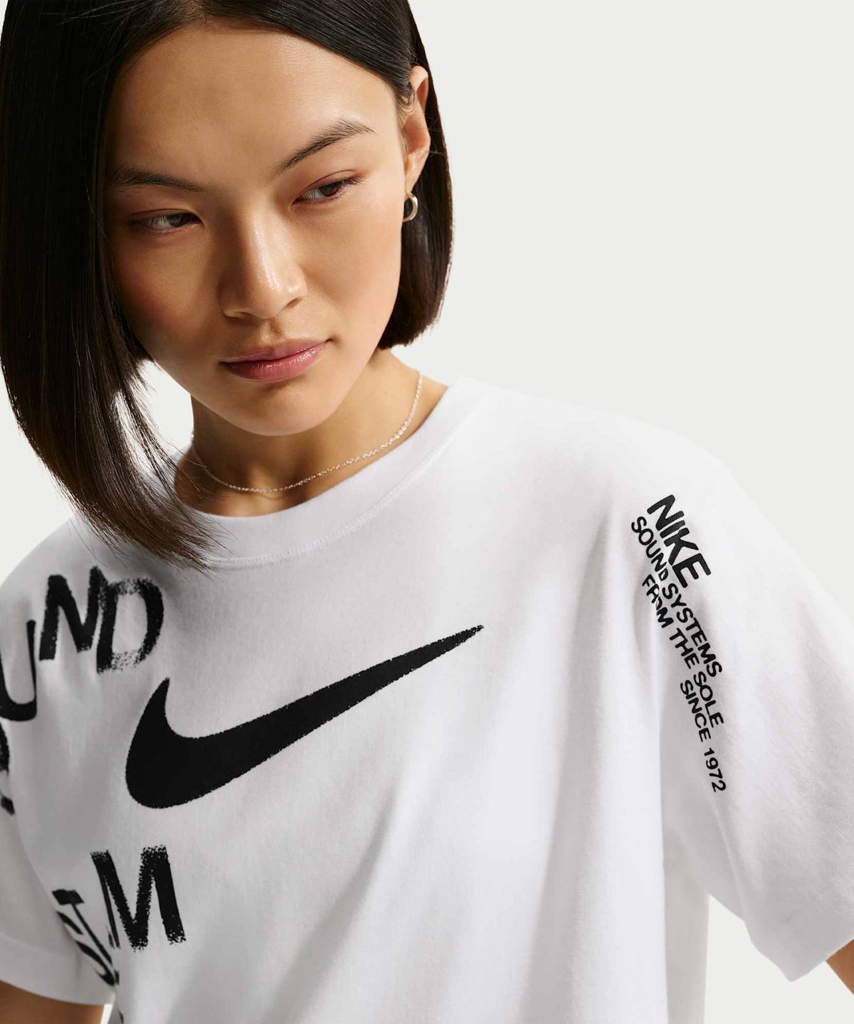 나이키(NIKE) 스포츠웨어 클래식 오버사이즈 티셔츠 W - 화이트 / IR7852-100