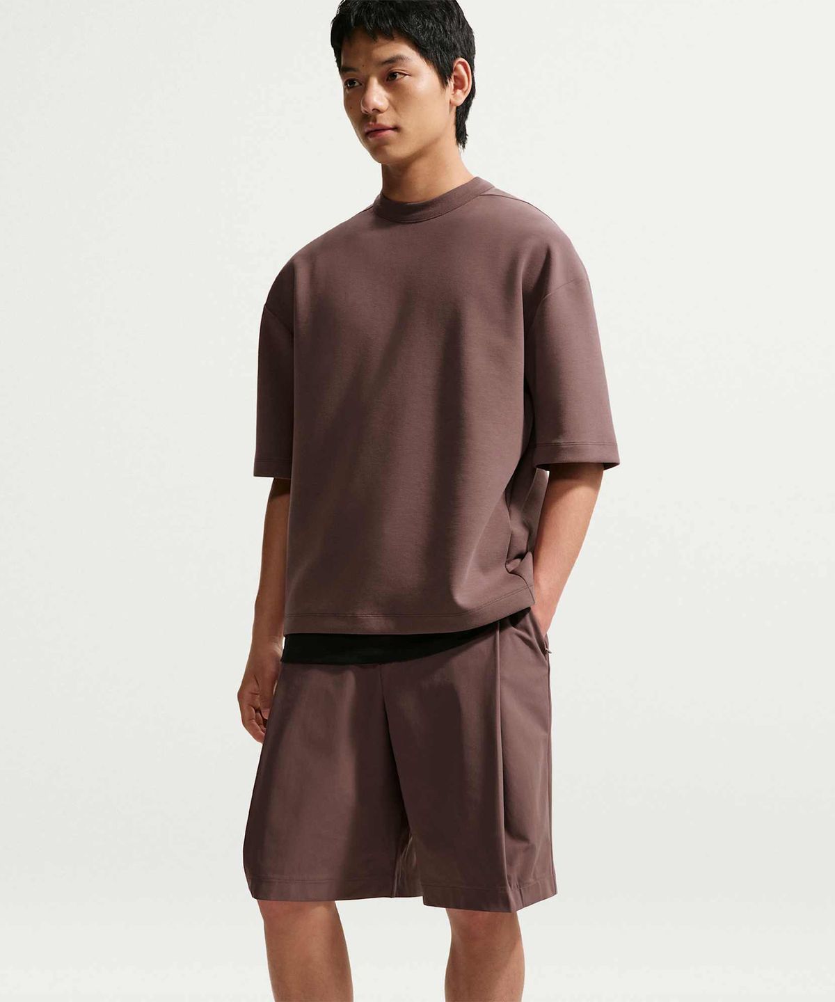 나이키(NIKE) 24.7 퍼펙트스트레치 드라이 핏 UV 8인치 쇼츠 M - 타투:블랙:버건디 크러시 / IF2775-502