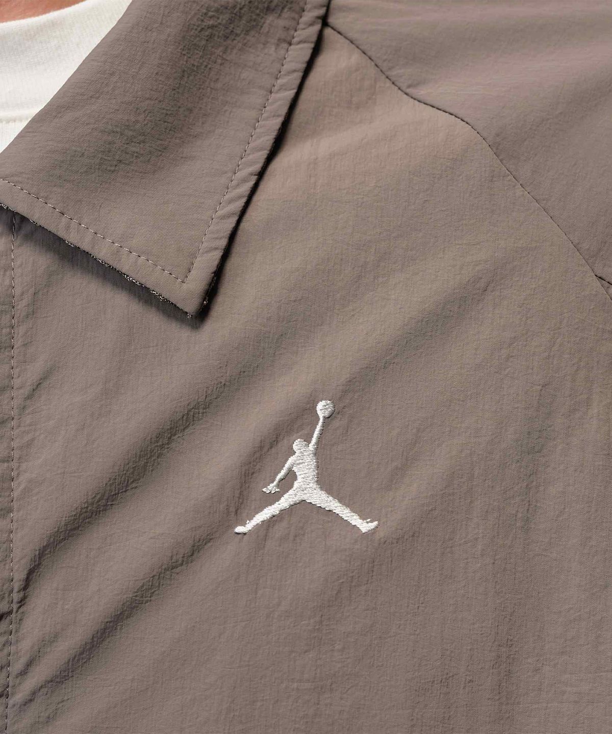 나이키(NIKE) 조던 브루클린 경량 셸 재킷 M - 올리브 그레이:세일 / II5318-040