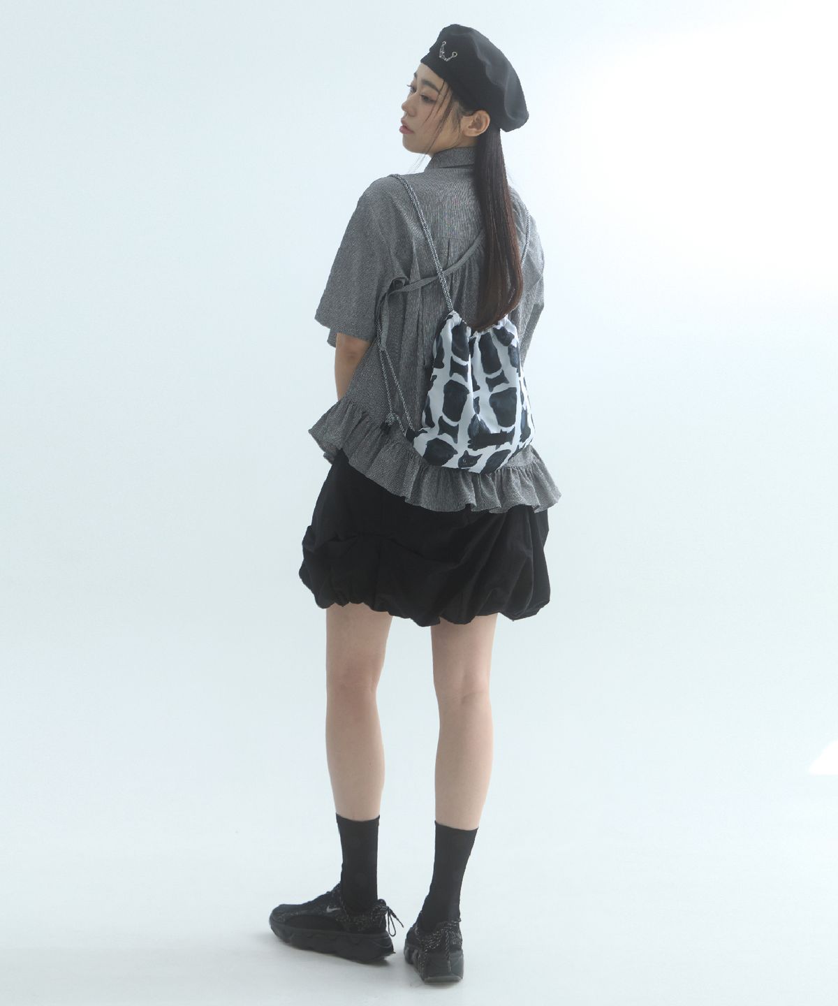 무아르모아(MOIREMOA) City Feline String Bag-Black