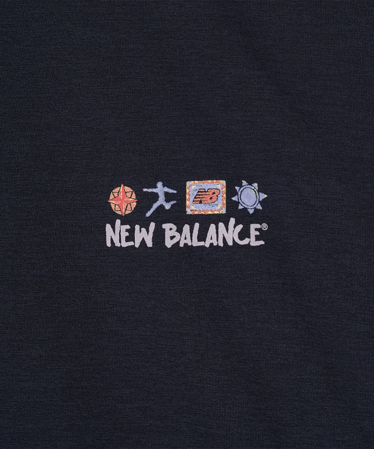 뉴발란스(NEW BALANCE) NBNEG31643 / UNI 써니 레이니 일러스트 반팔티 (NAVY)