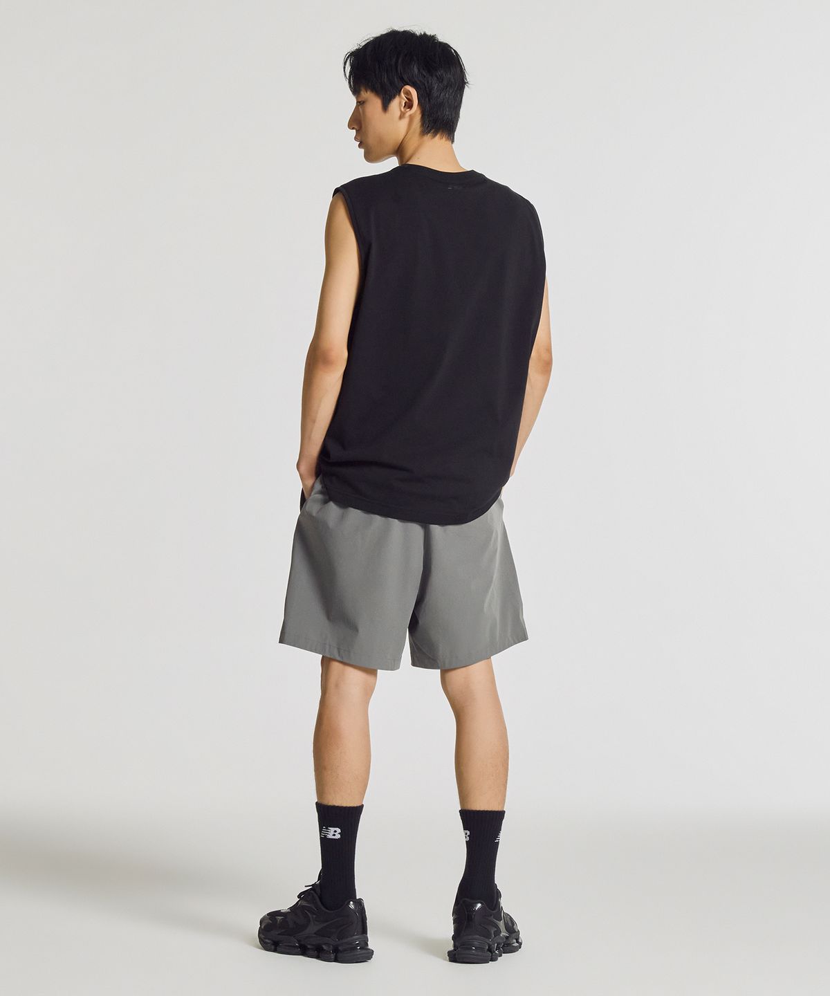 뉴발란스(NEW BALANCE) NBNGG21403 / UNI 에센셜 스몰로고 나시티 (BLACK)