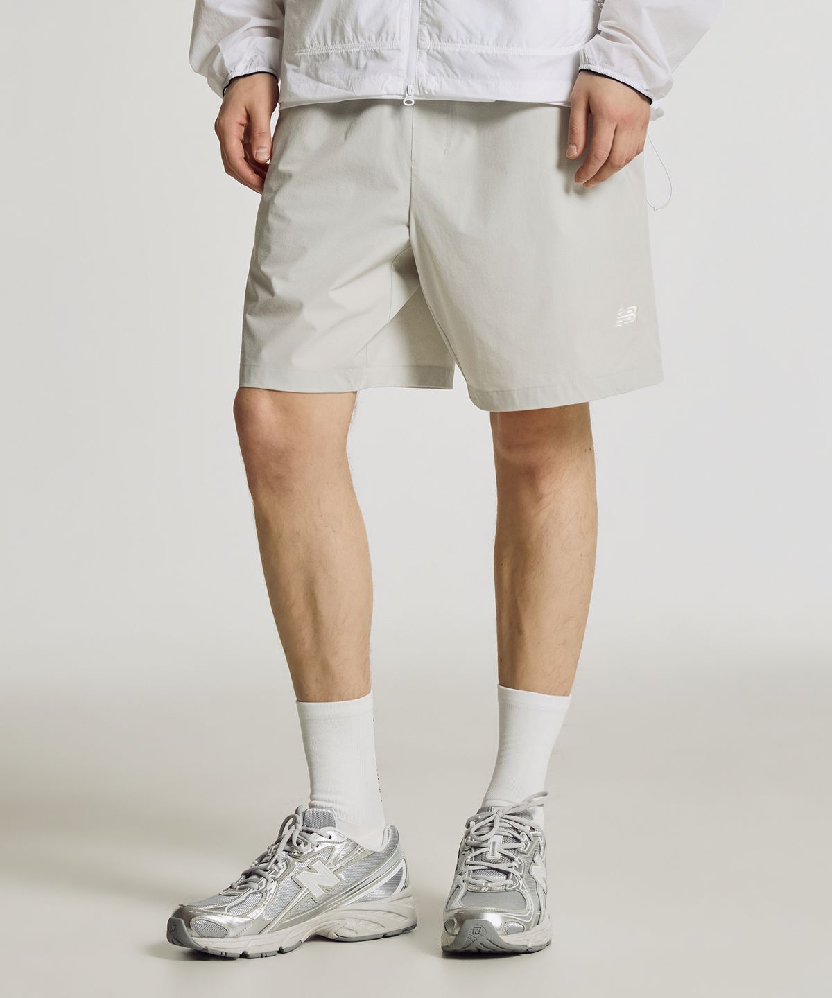 뉴발란스(NEW BALANCE) NBNVG31603 / UNI FROZEN ESSENTIAL 4.5부 쇼츠 (L/GRAY)