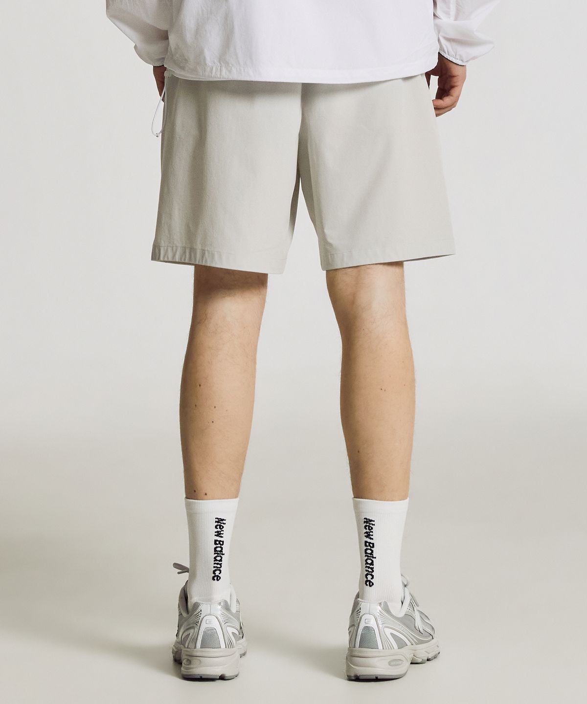 뉴발란스(NEW BALANCE) NBNVG31603 / UNI FROZEN ESSENTIAL 4.5부 쇼츠 (L/GRAY)