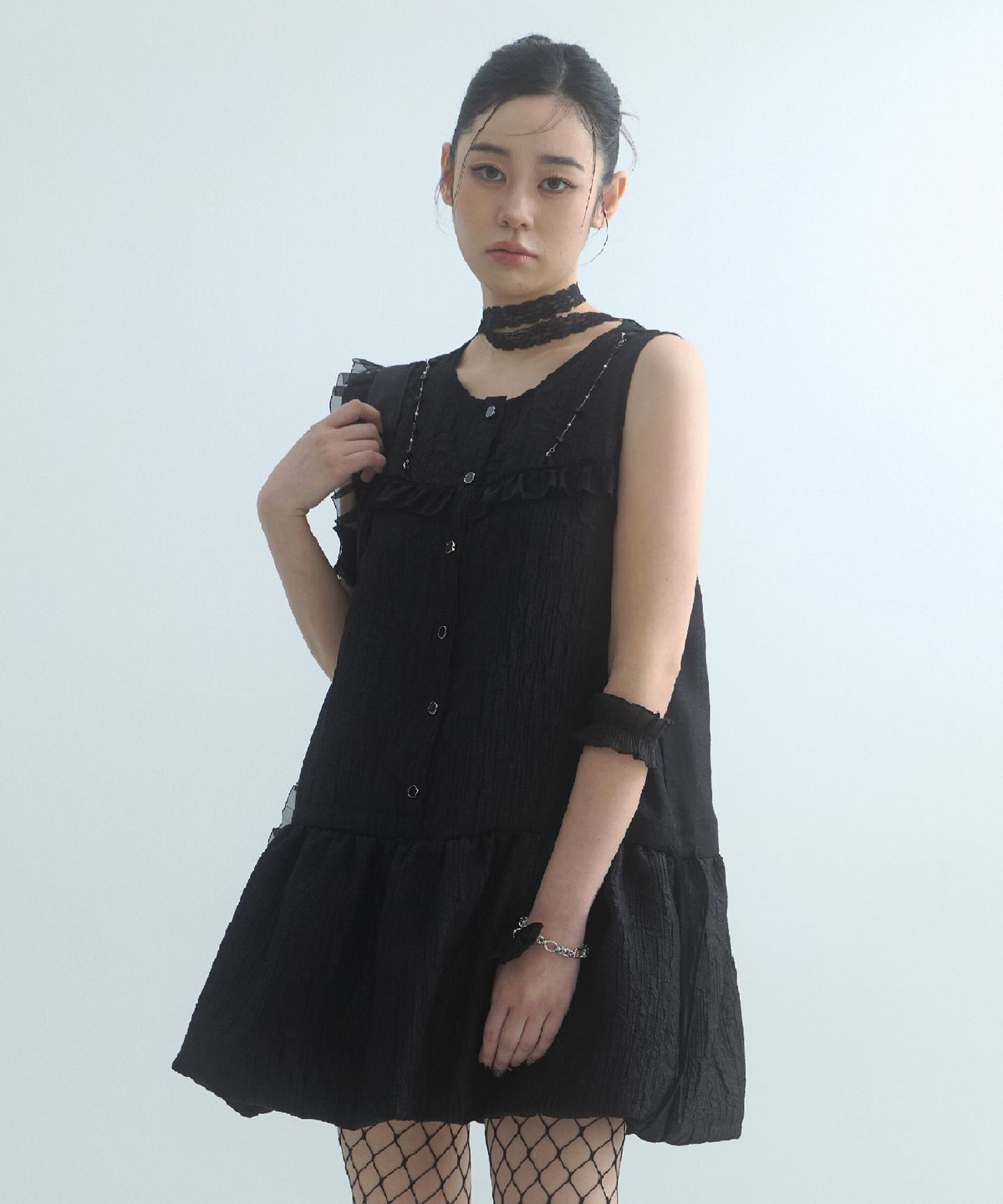 무아르모아(MOIREMOA) Veil Shirring Volume Dress-Black