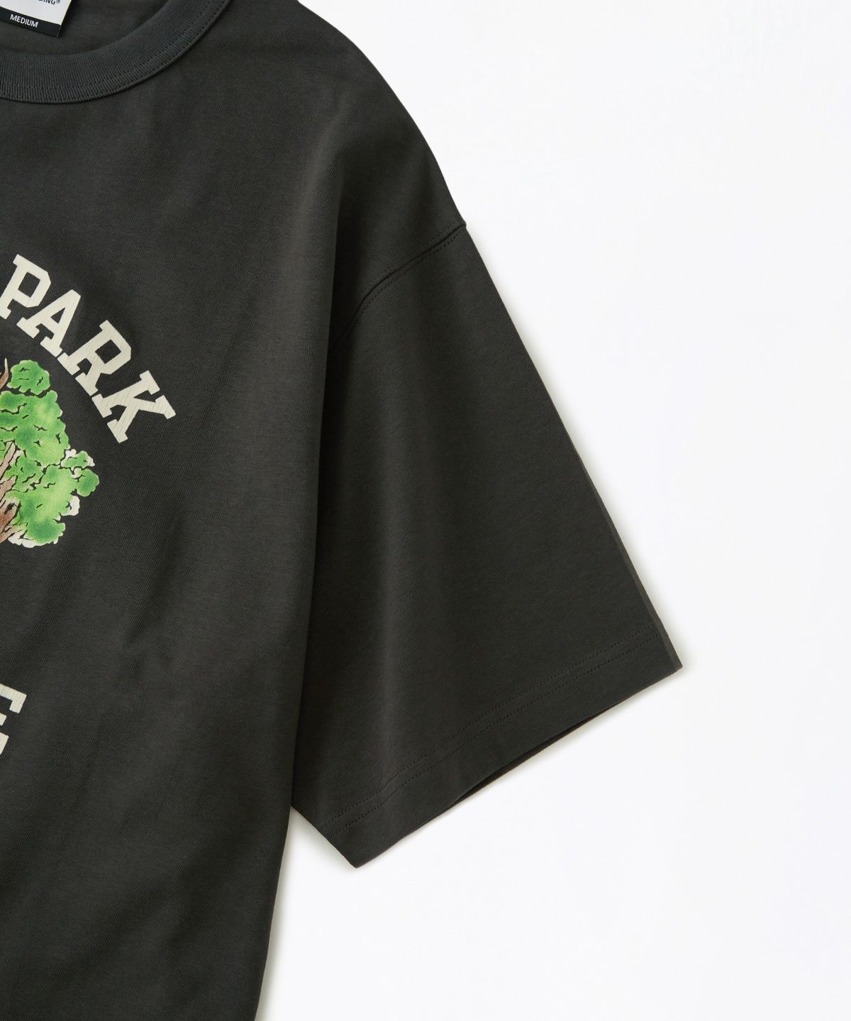 아웃스탠딩(OUTSTANDING) V.S.C TEE(VIRGINIA PARK)_CHARCOAL