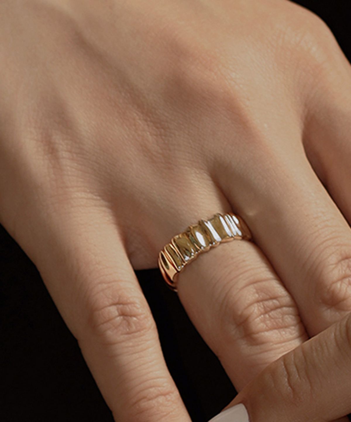 러비앤비(LOVEENB) [14K gold] 멜팅 크림 볼륨 반지