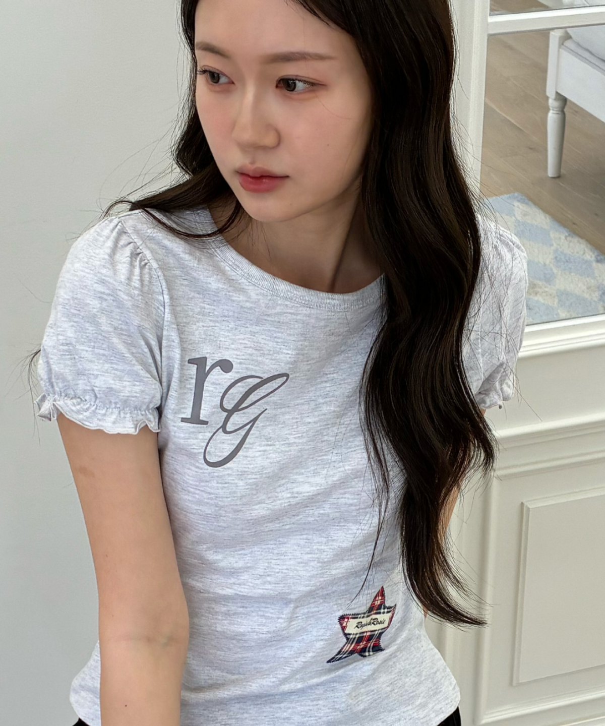 로긴 앤 로지(ROGIN N ROSIE) RG Lettering Check Star T-shirt White Melange