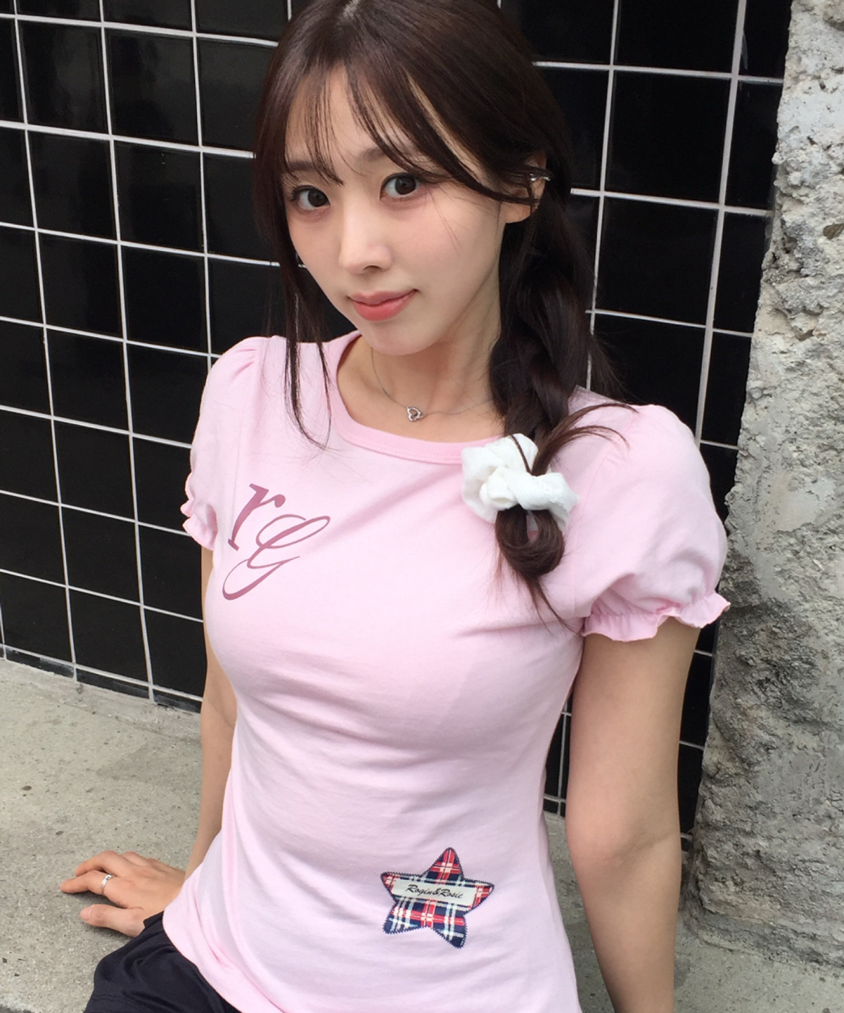 로긴 앤 로지(ROGIN N ROSIE) RG Lettering Check Star T-shirt babypink