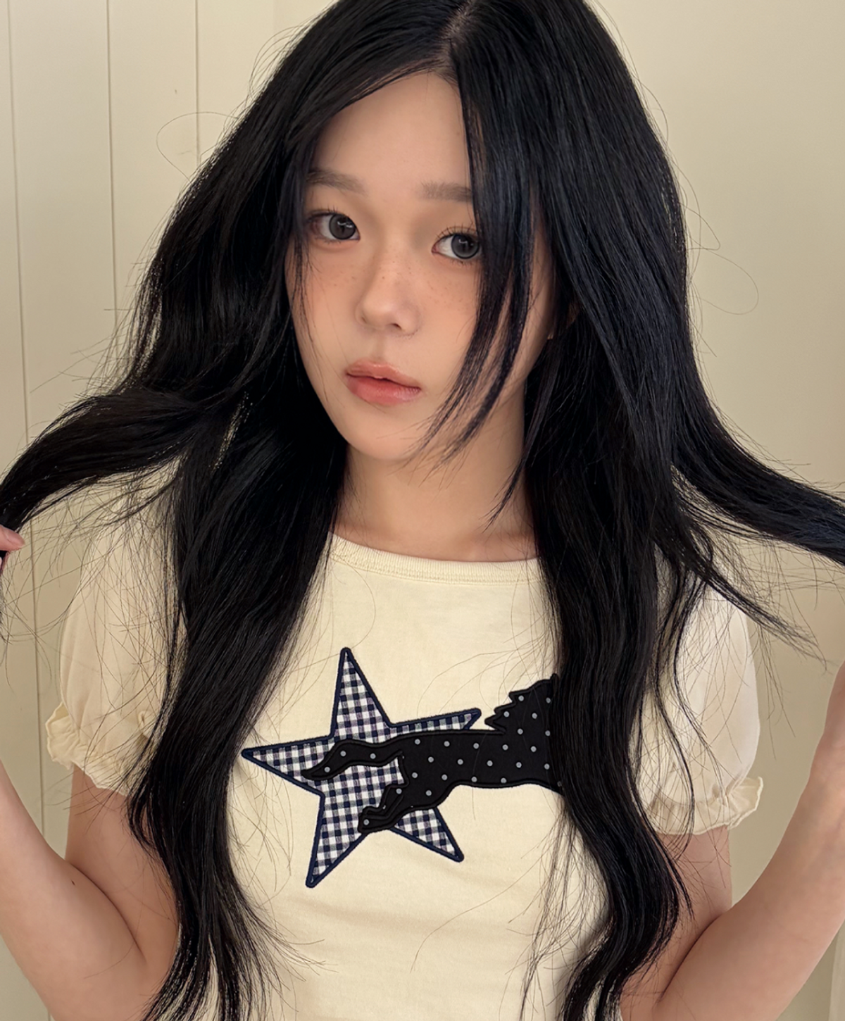 로긴 앤 로지(ROGIN N ROSIE) Starry Unicorn patch T-shirt Cream