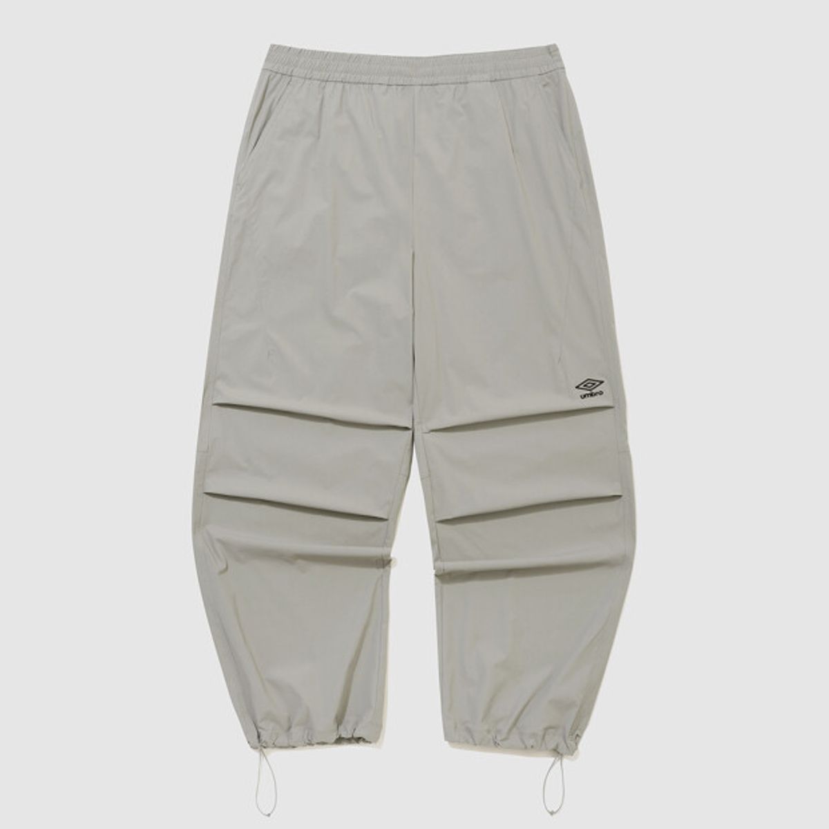 엄브로(UMBRO) 파라슈트 핀턱 2WAY 와이드 팬츠 그레이 UR223CPT51