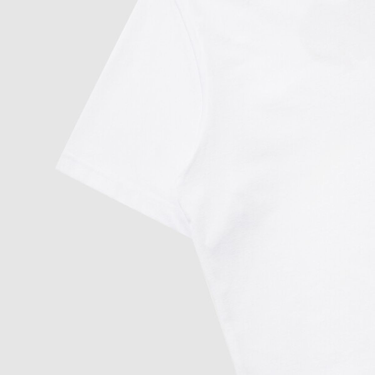 엄브로(UMBRO) [QUICK-DRY] 다이아몬드 이스케이프 레터 프레쉬 반팔 티셔츠 화이트 UR223CRS57