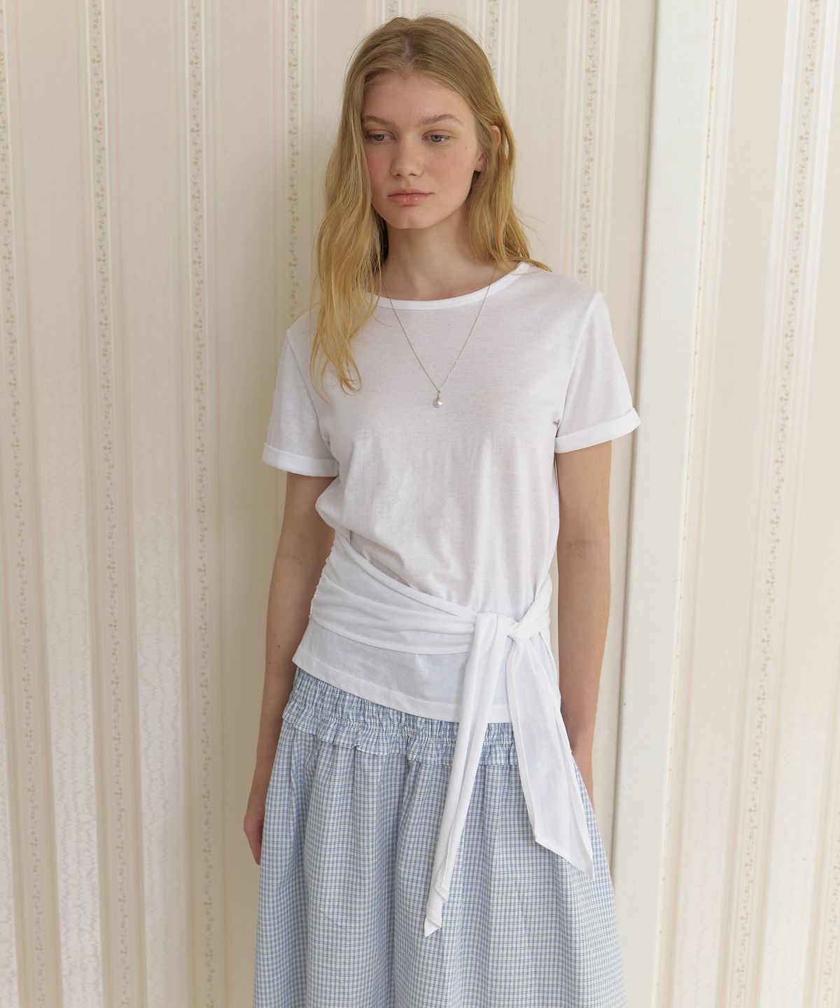 어몽(AMONG) A WAIST TIE T-SHIRT_WHITE