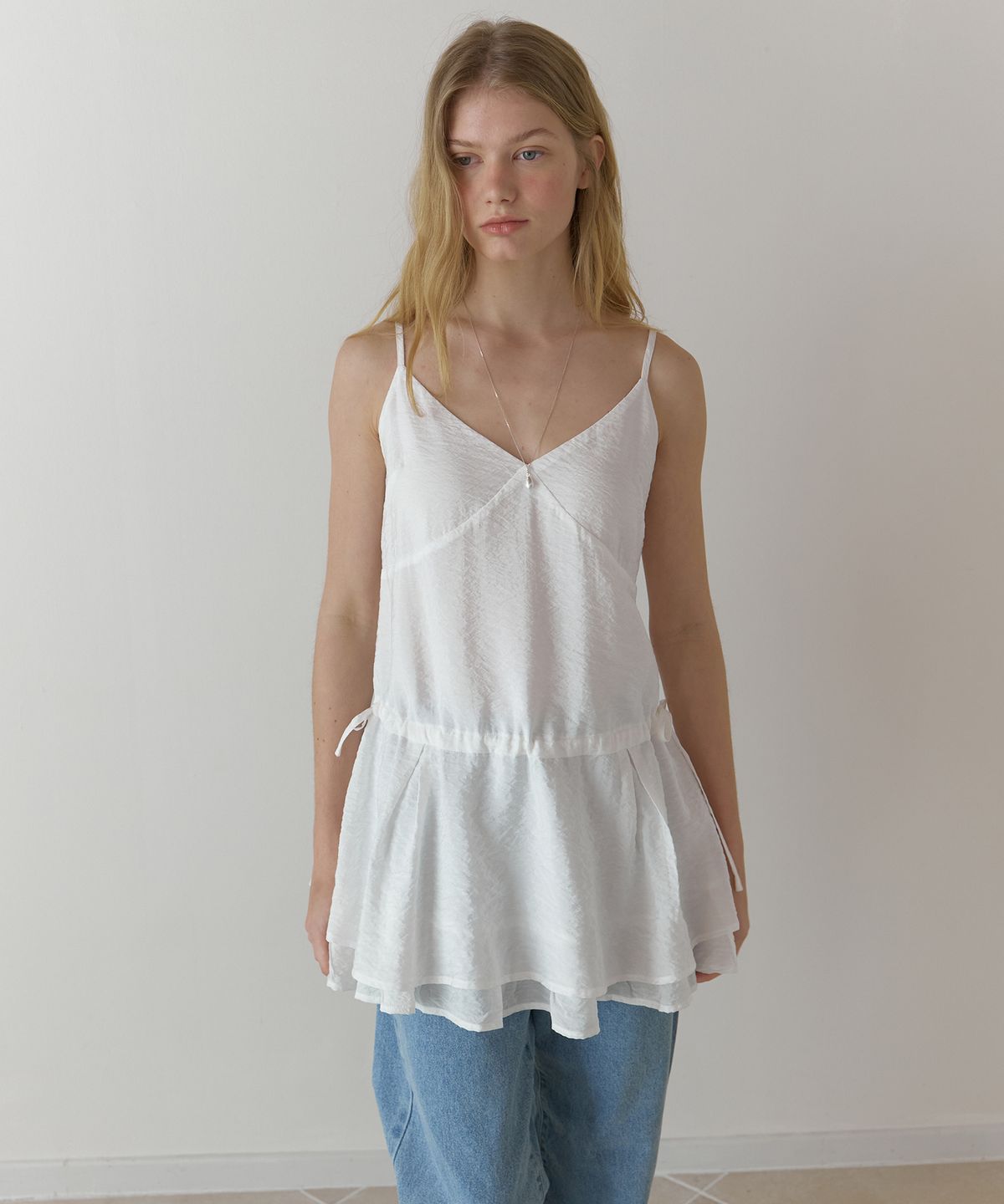 어몽(AMONG) A FLARE LAYERED BLOUSE_WHITE
