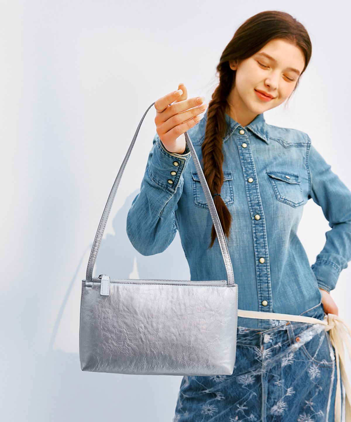 끌라베(CLAVE) 아이비 실버 숄더백 (IVY SIlver Shoulder Bag)