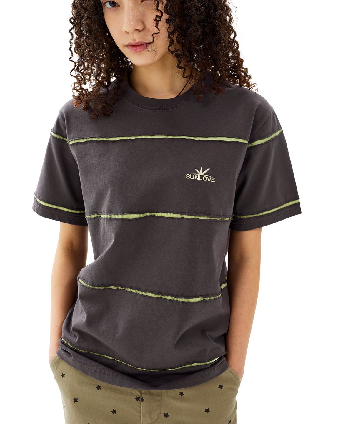 썬러브투어(SUNLOVETOUR) Raw Edge Stripe Tee Charcoal