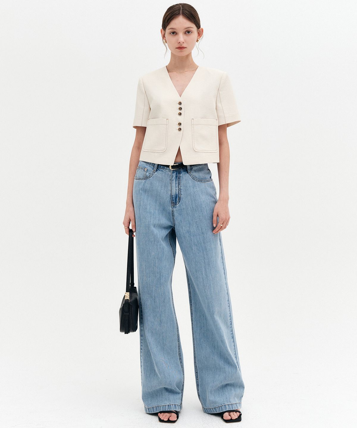 룩캐스트(LOOKAST) 코린 린넨 카라리스 크롭 자켓_라이트 베이지 / CORINNE LINEN COLLARLESS CROP JACKET_LIGHT BEIGE