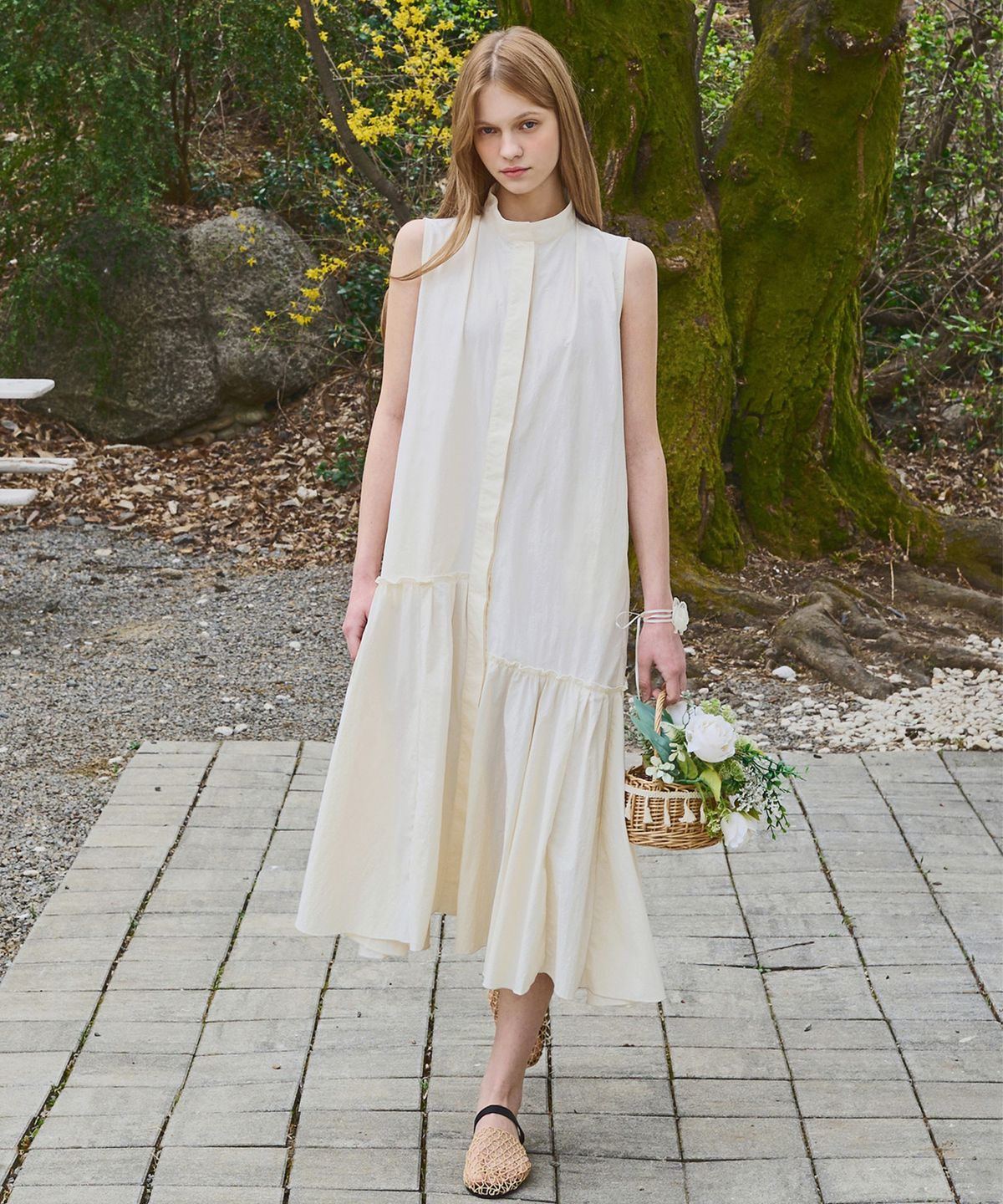 슬로우롤리(SLOWLOLLI) Flowy tiered sleeveless dress_2 Colors
