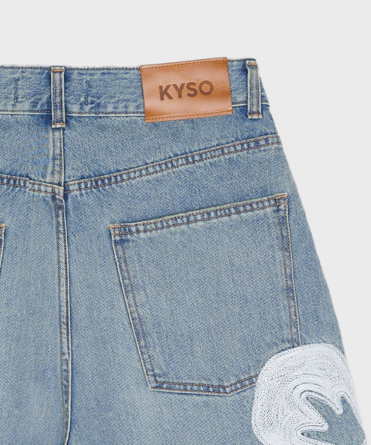 카이소(KYSO) 플라워 버뮤다 데님 쇼츠 (프레이드 헴) 빈티지 워시드 블루