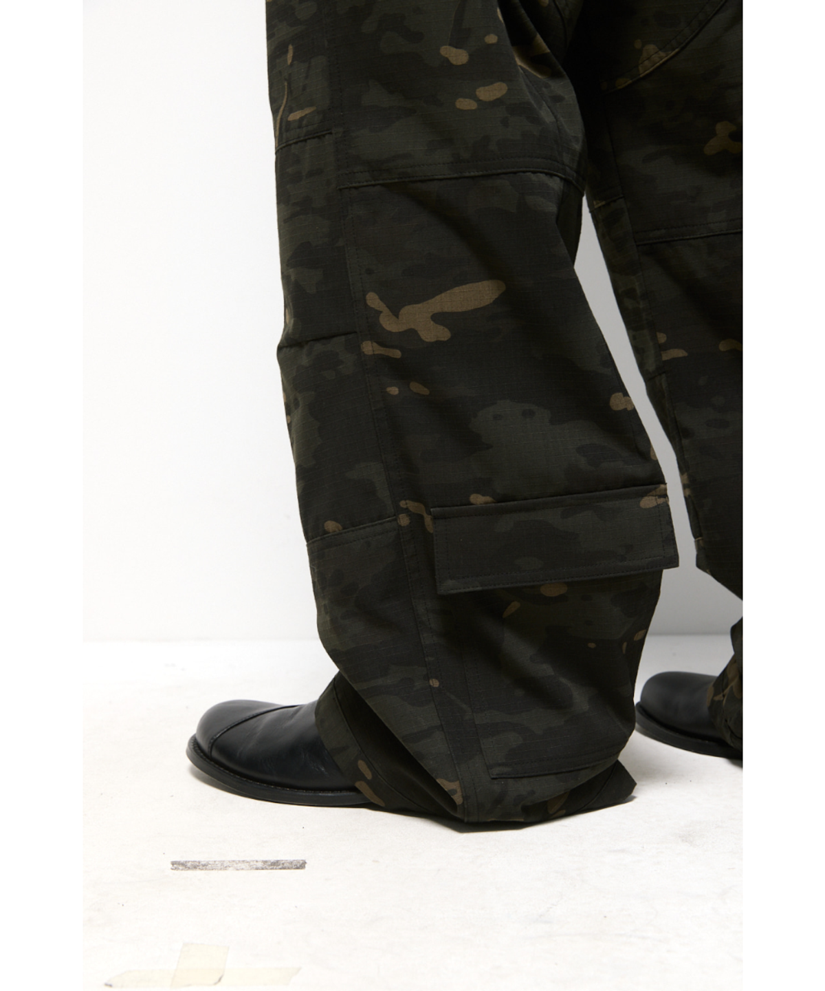해칭룸(HATCHINGROOM) Tactical Pants Ripstop Camo Black