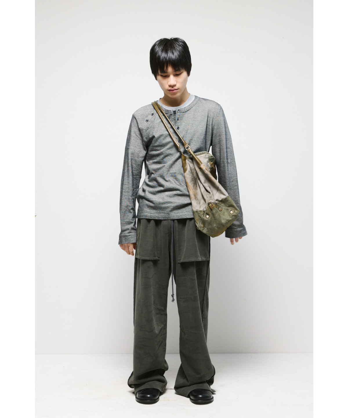 해칭룸(HATCHINGROOM) VTG Canvas Bag Olive