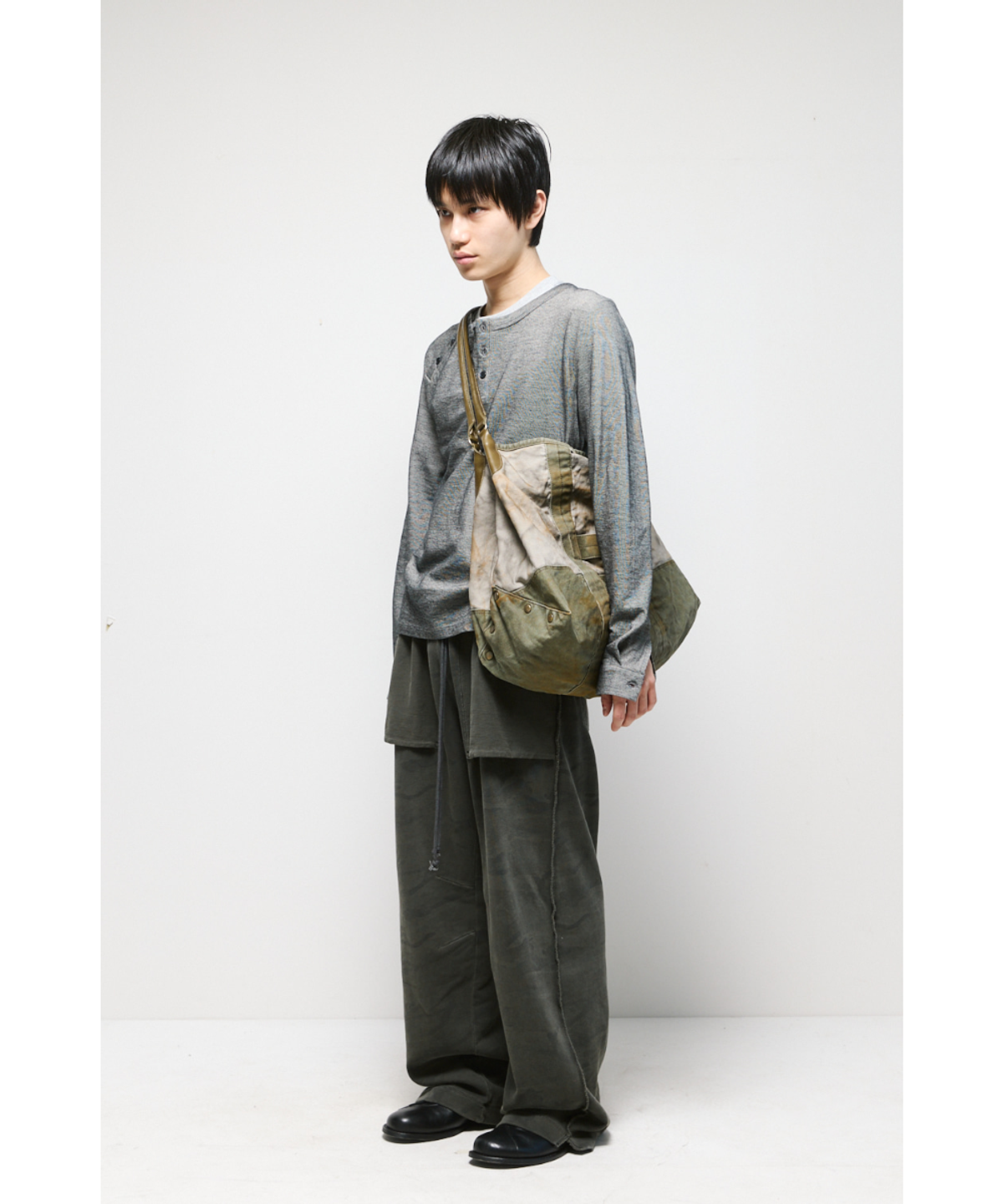 해칭룸(HATCHINGROOM) VTG Canvas Bag Olive