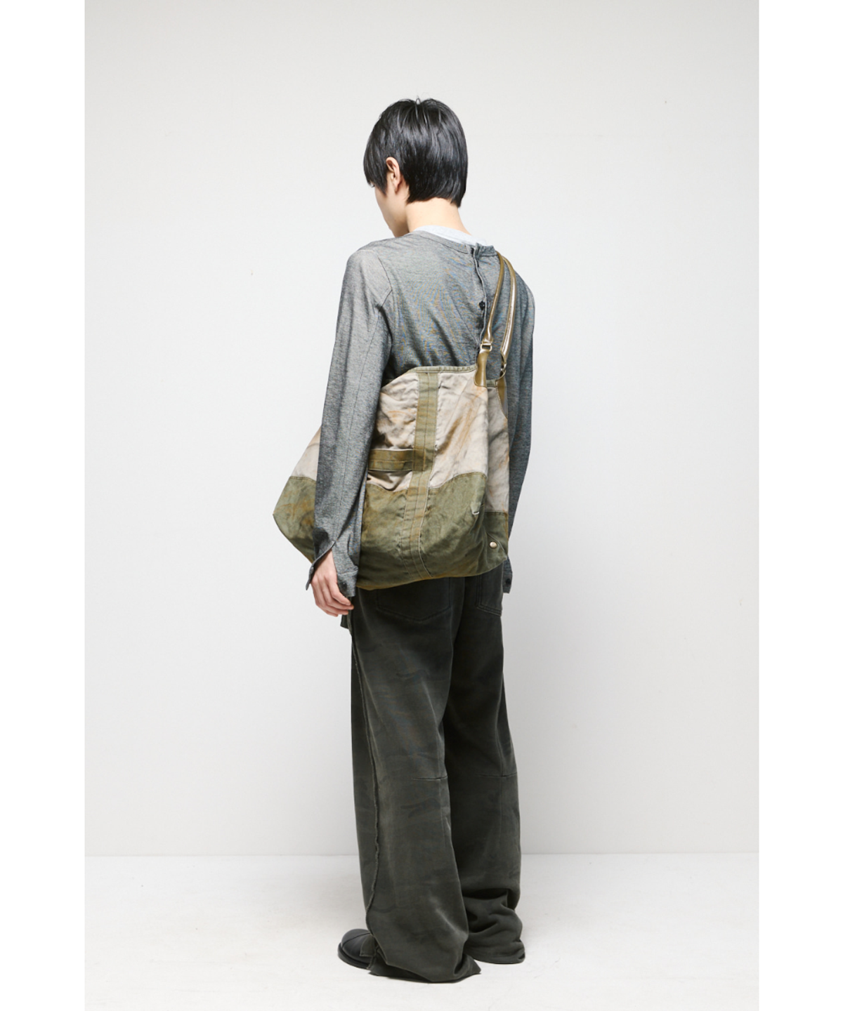 해칭룸(HATCHINGROOM) VTG Canvas Bag Olive