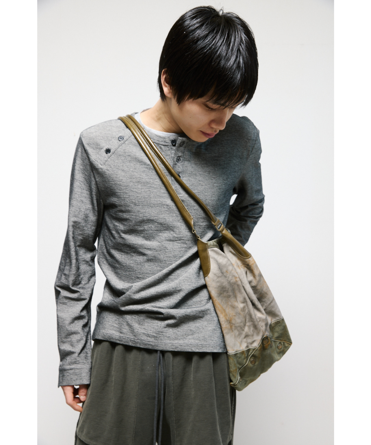 해칭룸(HATCHINGROOM) VTG Canvas Bag Olive