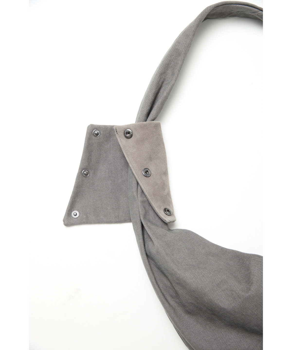 해칭룸(HATCHINGROOM) Curved Bag Grey