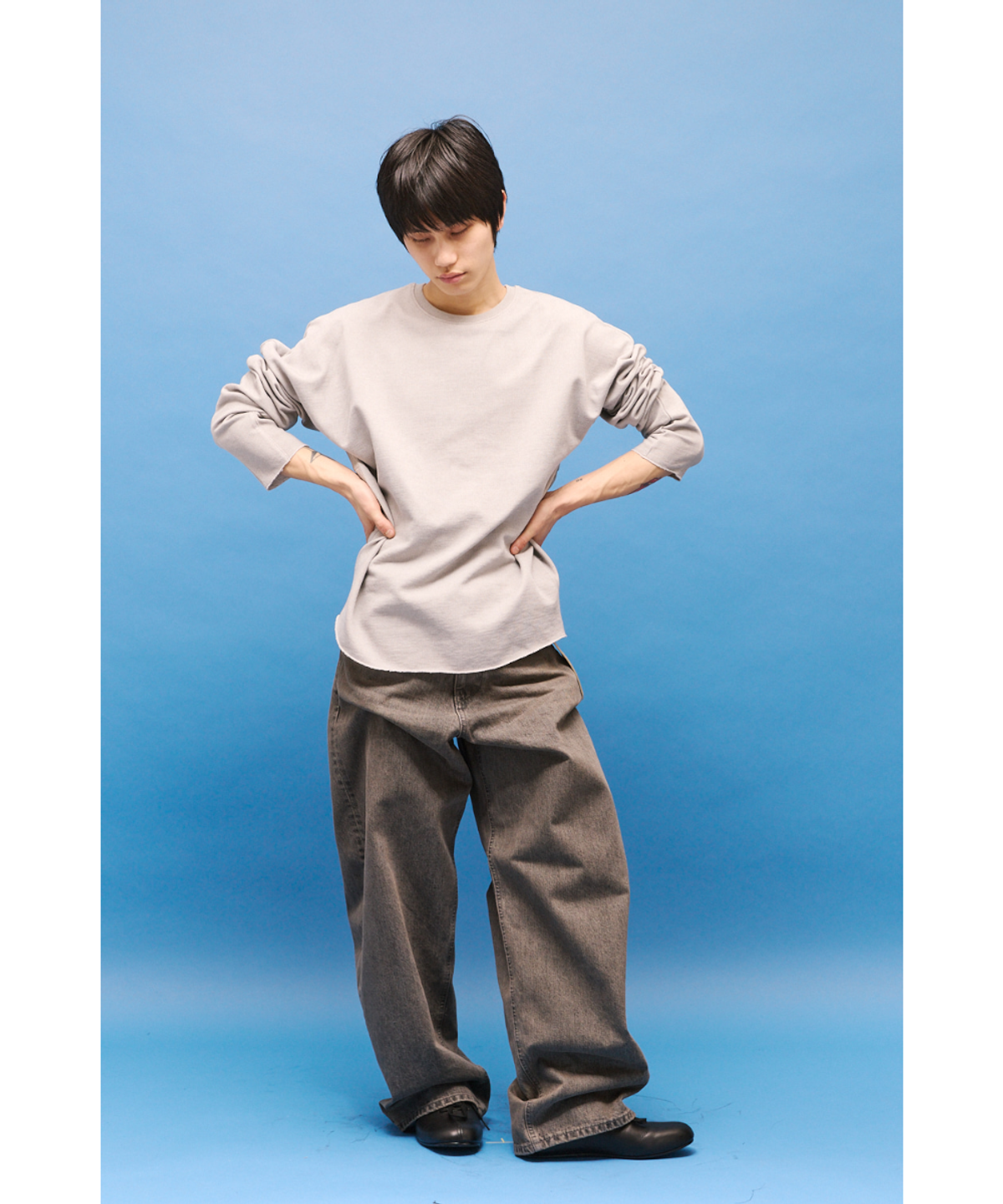 해칭룸(HATCHINGROOM) Dolman Sleeve Tee Dyed Light Grey