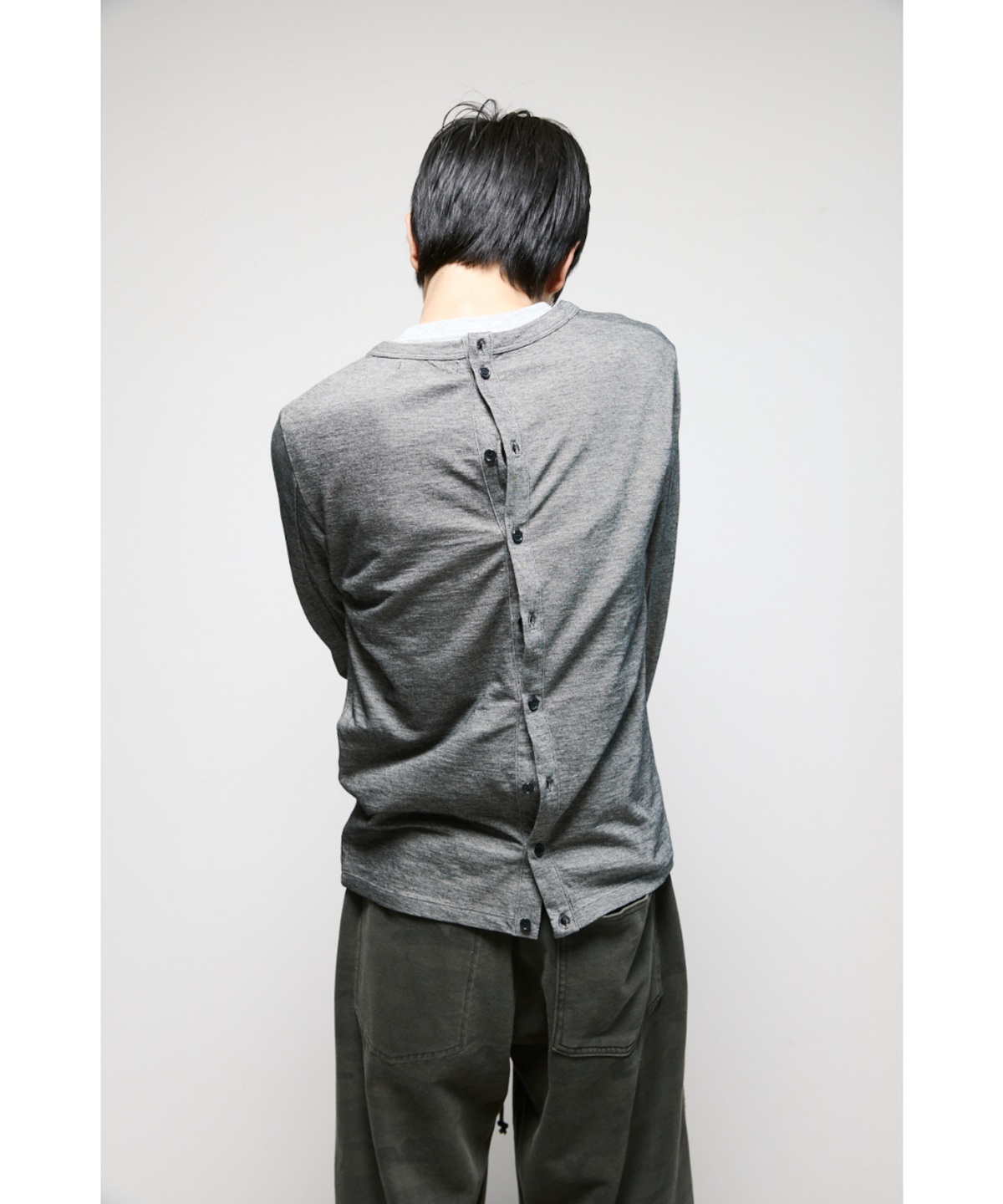 해칭룸(HATCHINGROOM) Triple Henley Neck Tee Grey