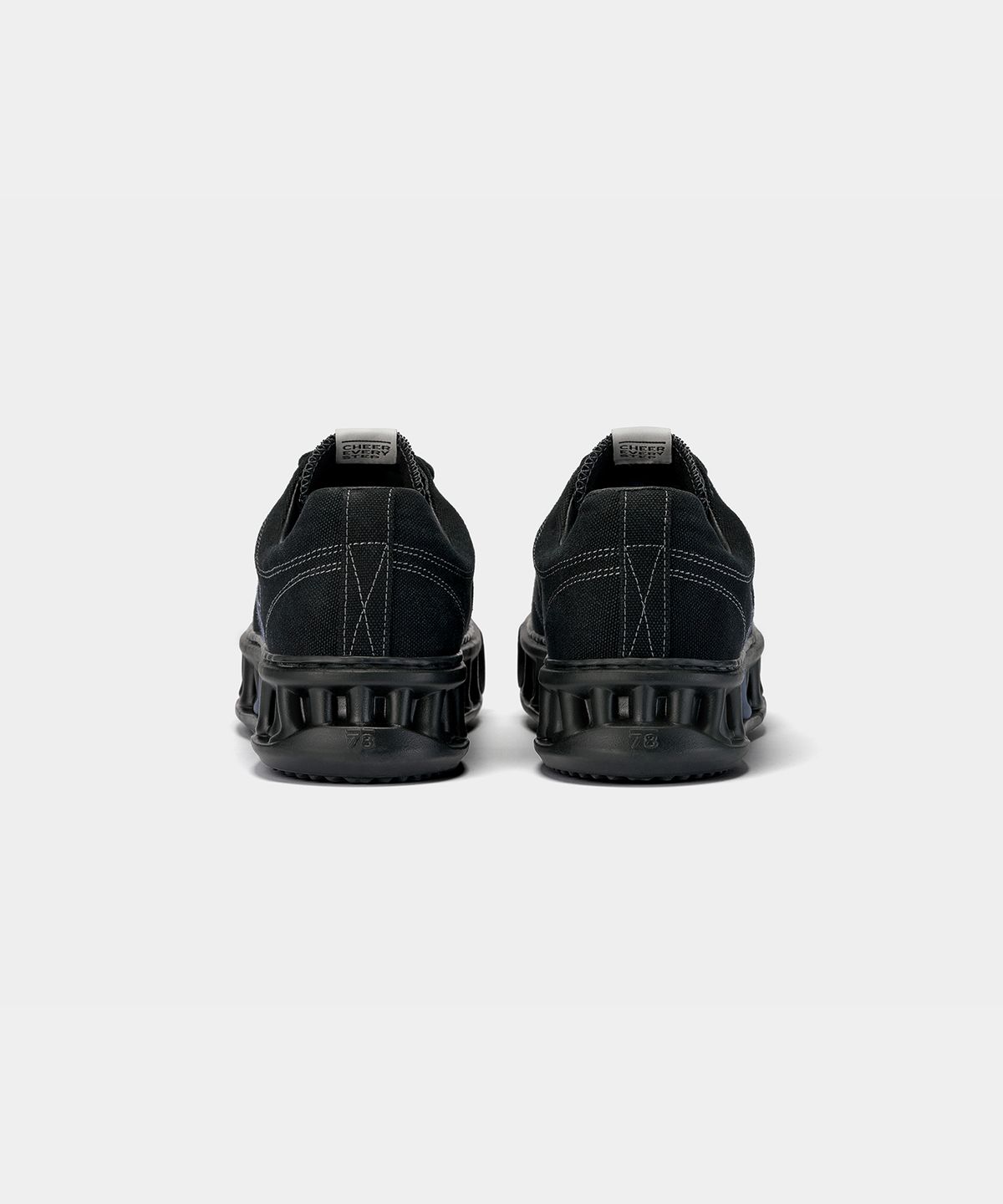 세븐에잇언더(78UNDER) M-6 GRAPHIC LOW TOP_ASH BLACK