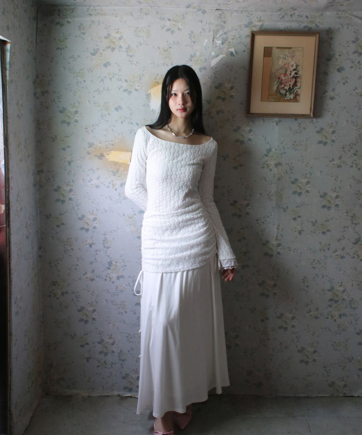 루바티(RUBATI) 알리나 앤틱 레이스 롱슬리브 티셔츠_아이보리