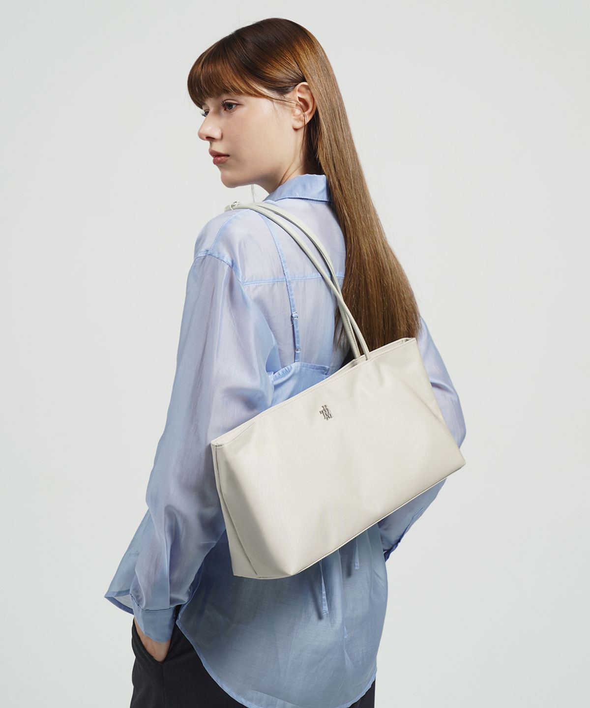쓰리마인즈(TRM) TRM 리사이클 나일론 오블롱 쇼퍼백 T70W