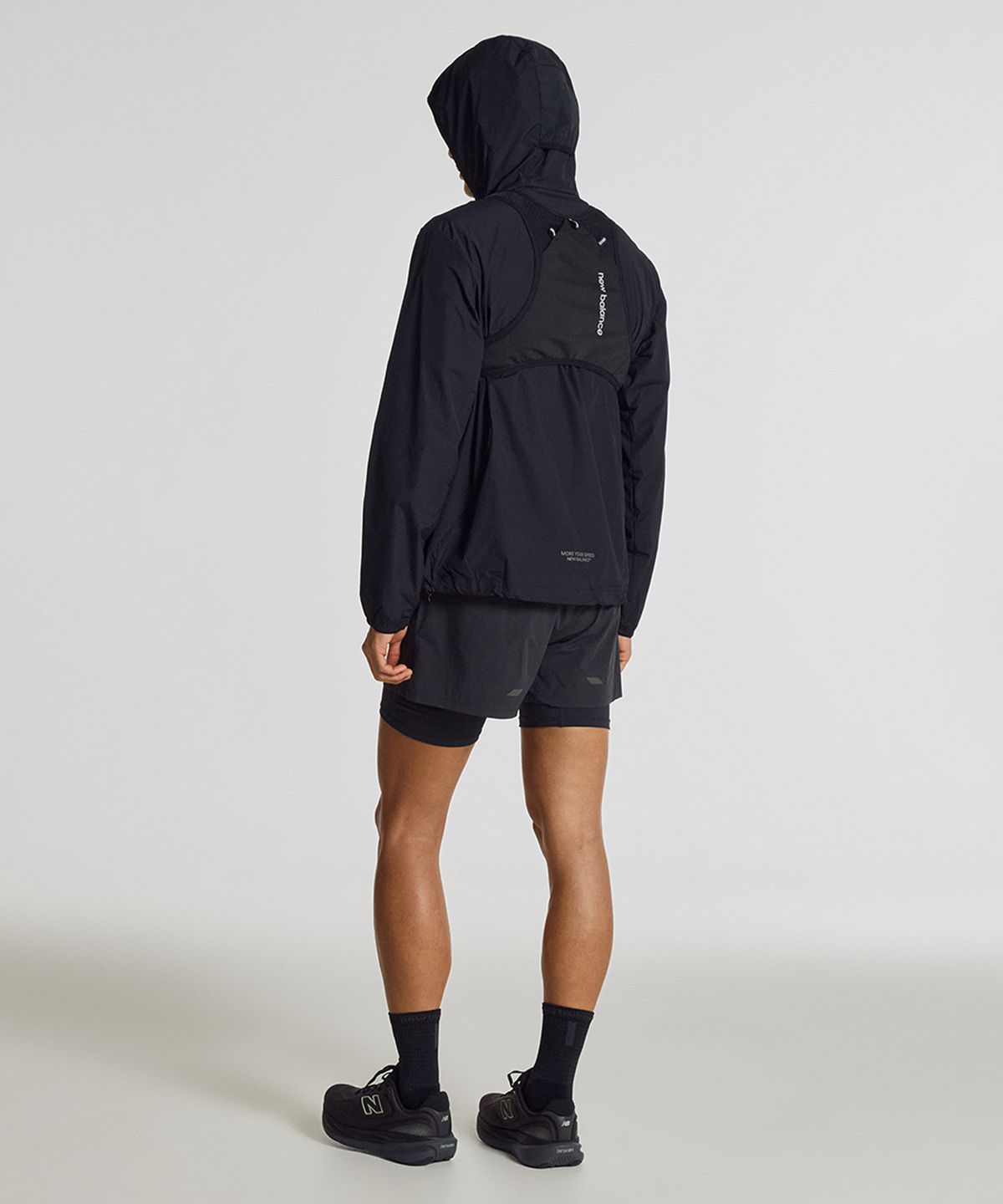 뉴발란스(NEW BALANCE) NBGUG25302 / PF 경량 러닝베스트 (BLACK)