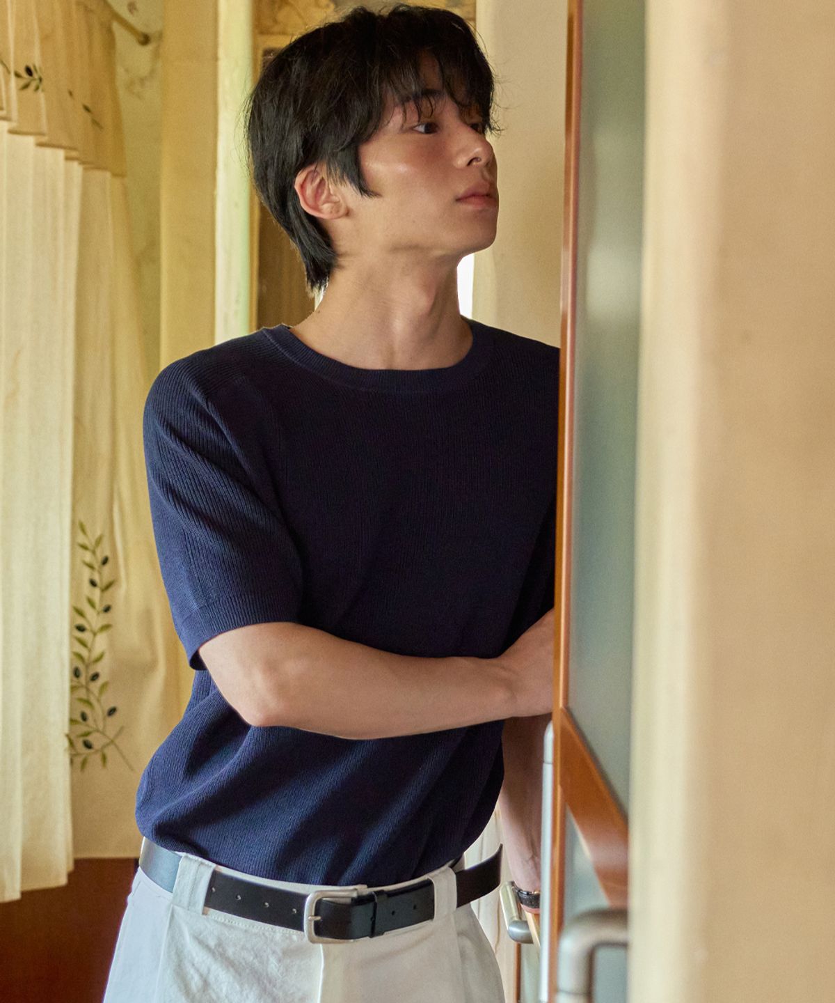 웬즈데이오아시스(WEDNESDAY OASIS) 워셔블 에어리 레글런 하프 니트_NAVY(WC26KN48)