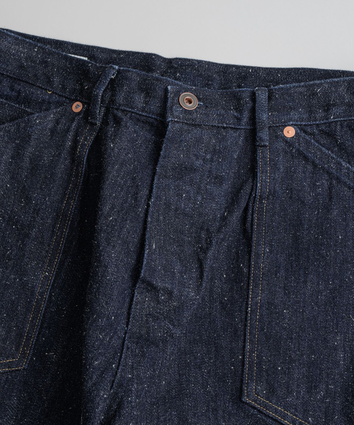 비헤비어(BEHEAVYER) DISTRESSED M35 1/2 TROUSERS nep indigo