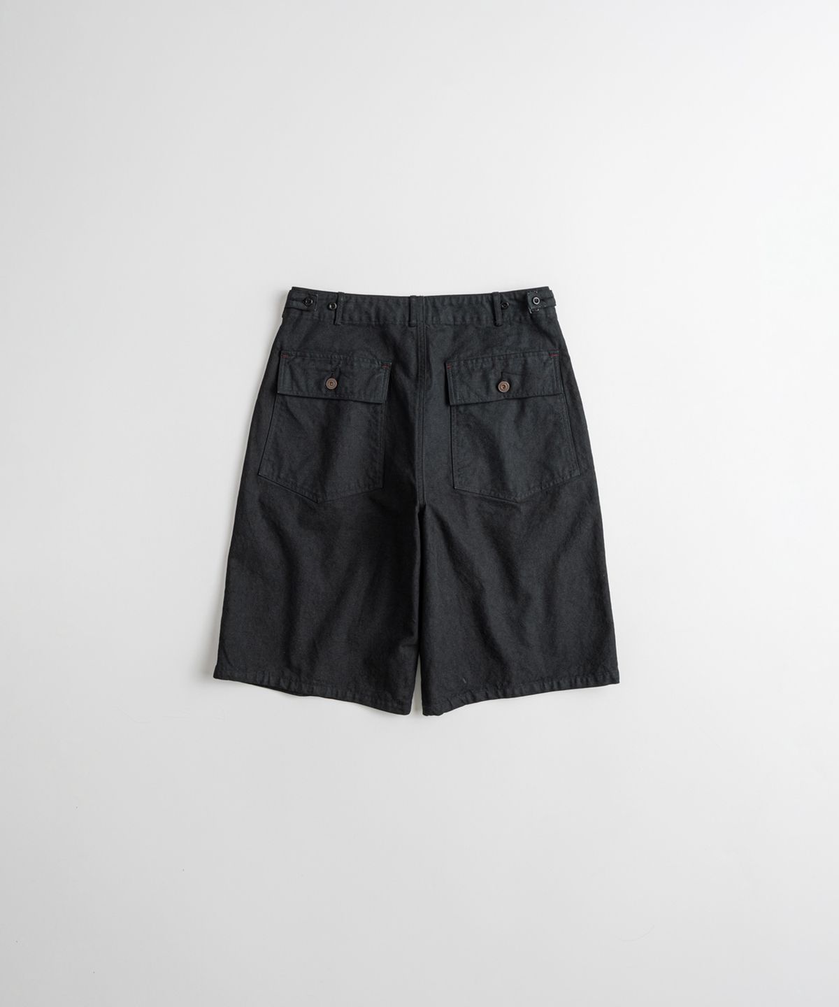 비헤비어(BEHEAVYER) DYED CANVAS FATIGUE 1/2 PANTS black