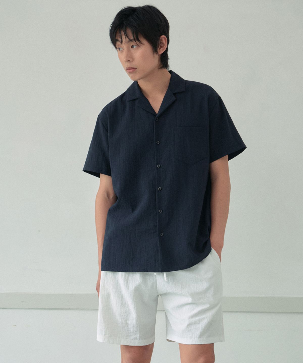 웬즈데이오아시스(WEDNESDAY OASIS) 요루 오픈 카라 셔츠_NAVY(WB6SH04)