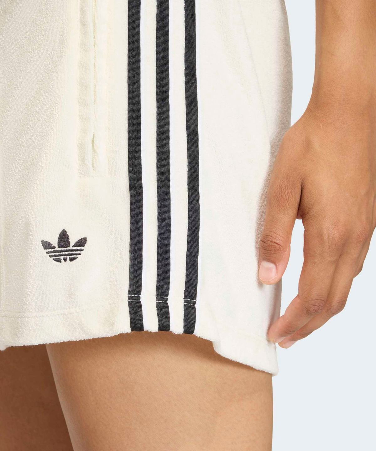 아디다스(ADIDAS) 테리 타월 파이어버드 숏 팬츠 - 화이트 / KD1397