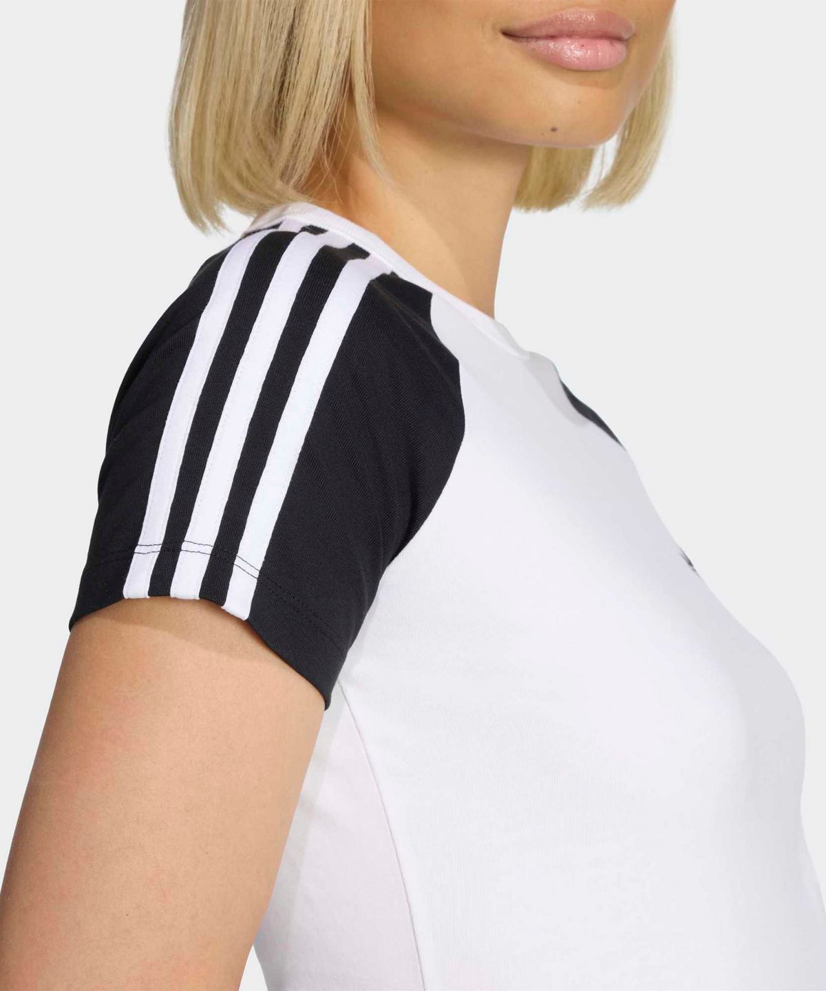 아디다스(ADIDAS) 슈퍼스타 티셔츠 - 화이트:블랙 / KD3799