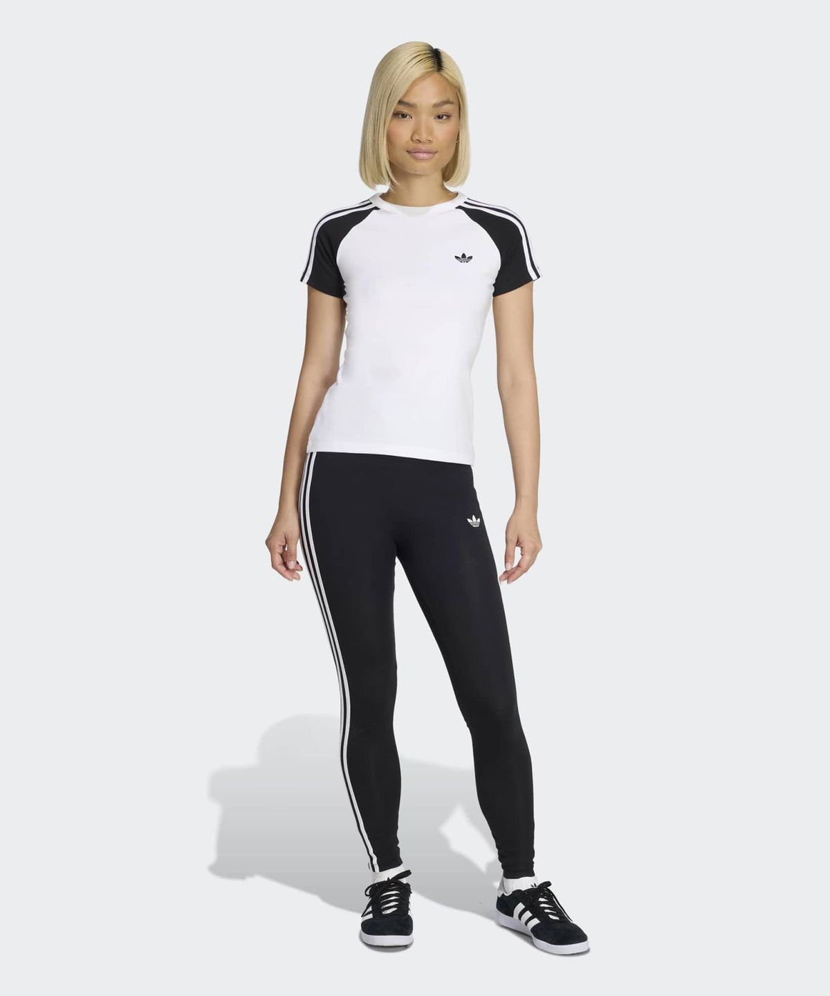 아디다스(ADIDAS) 슈퍼스타 티셔츠 - 화이트:블랙 / KD3799